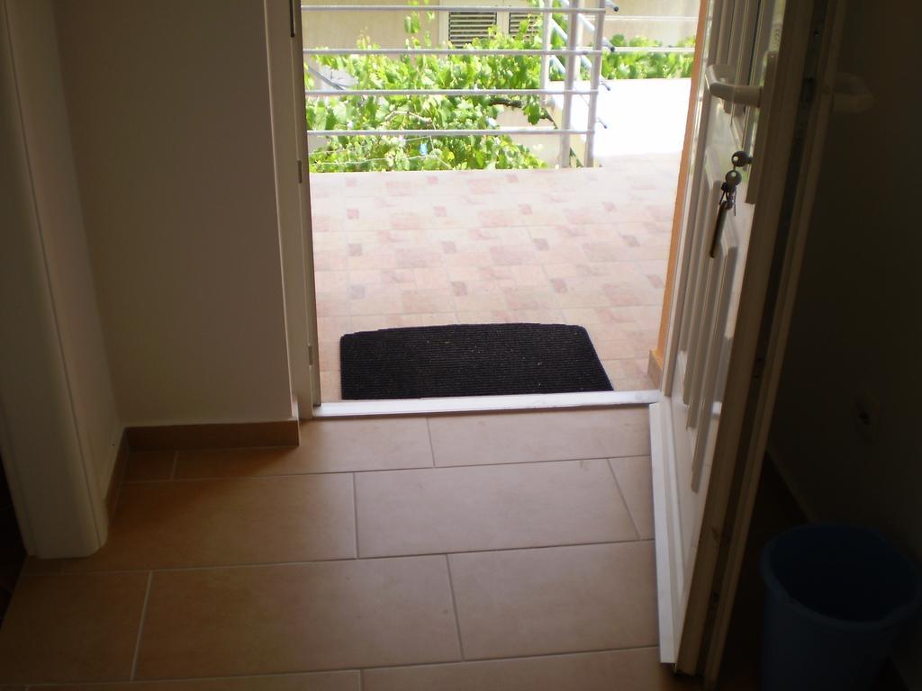 Apartments Tare, Free Parking Vodice Room photo